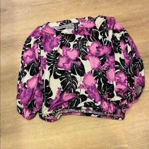 Flowy Floral Tropical Blouse - Purple and Black Size S Puffy Sleeves Vacation